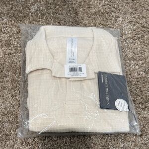 Modern Moments 2-Piece Toddler Boys Beige Johnny Collar Shirt and Shorts Set. 4T